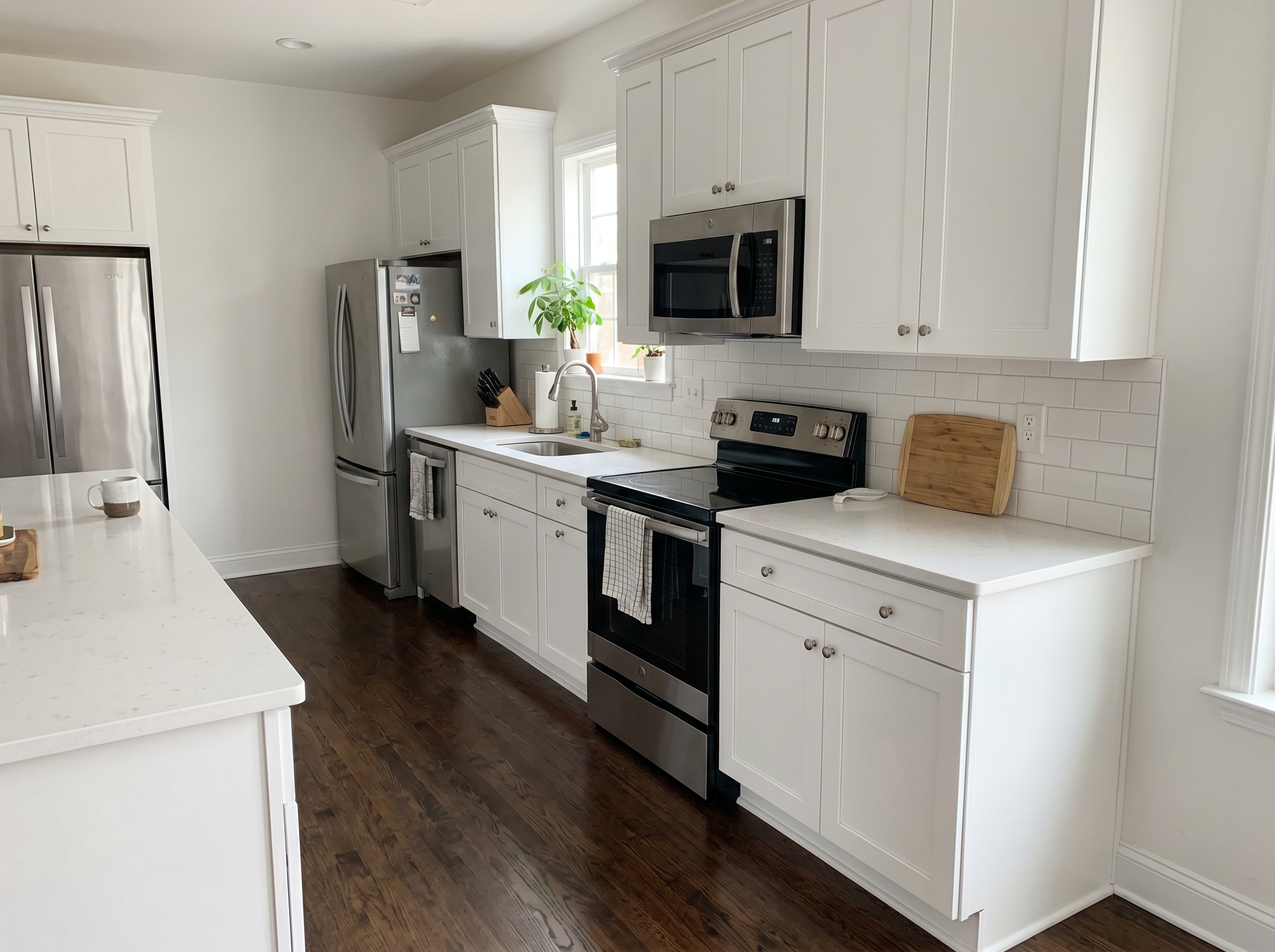 White shaker kitchen